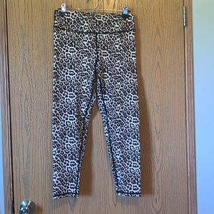 Zyia brilliant leopard scrunch leggings. Size 14-16
